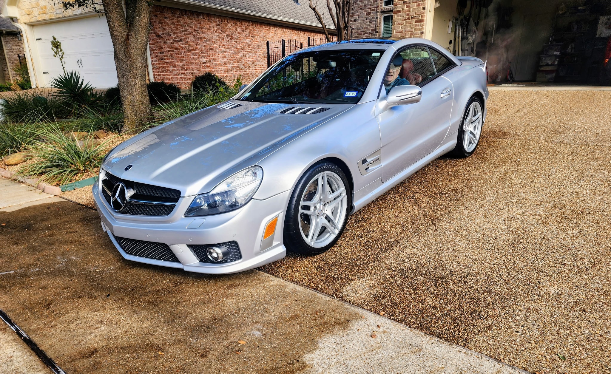 Mercedes SL clean after its Waco Shine detail